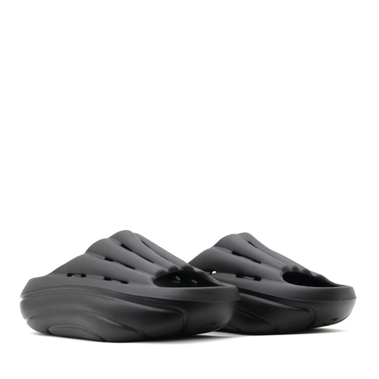 1136880-blk_ugg_women_black_slides_3