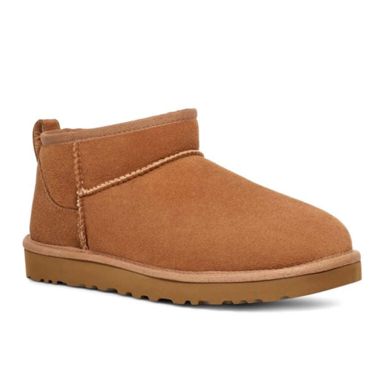 UGG 121