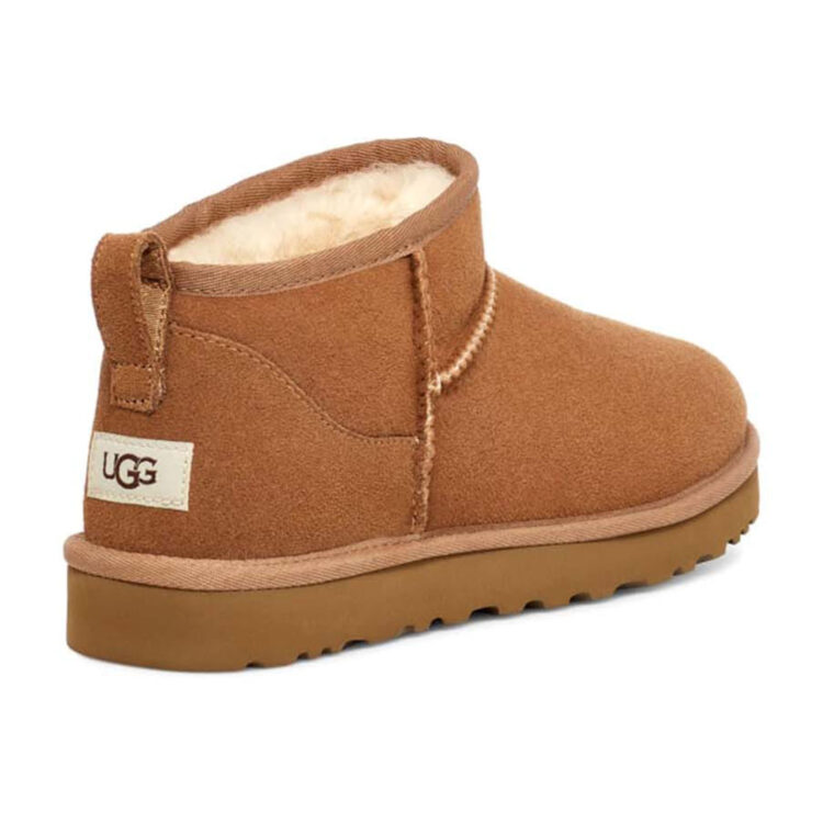 UGG 122